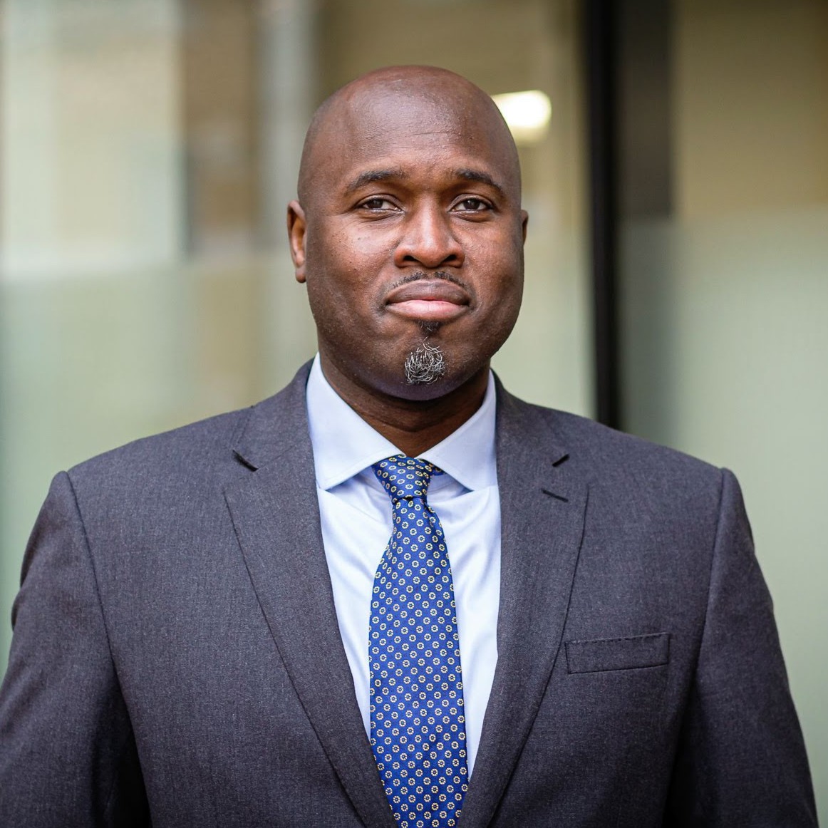 Headshot of Alston Owens